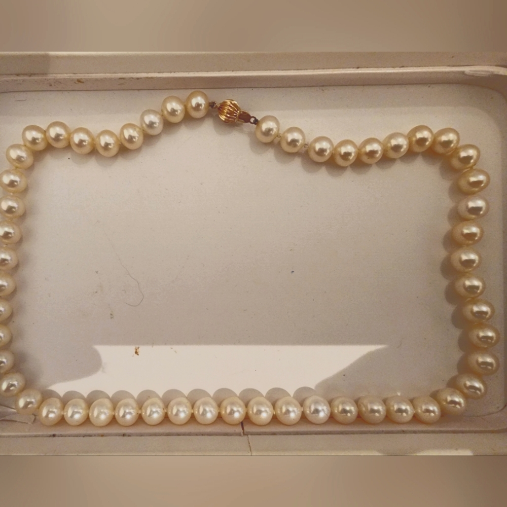 Vintage Mikimoto Akoya pearl necklace